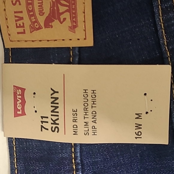 200-Levi's 711 Skinny Hypersoft Women's 16W Mid Rise - Picture 6 of 6